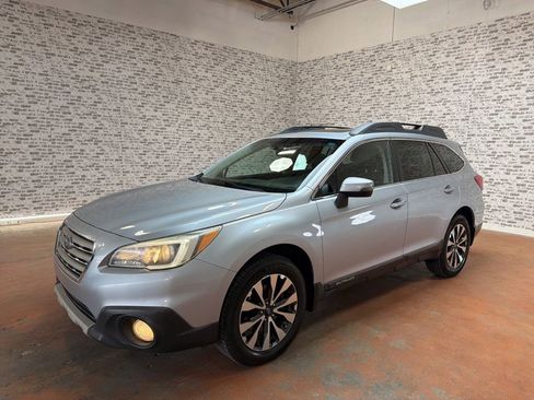 Used 2015 Subaru Outback 2.5i Limited AWD/4WD image 3
