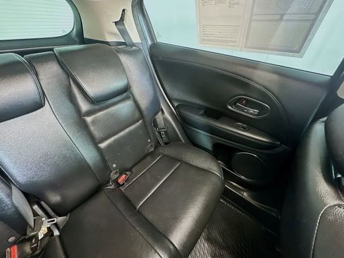 Used 2019 Honda HR-V EX-L image 14