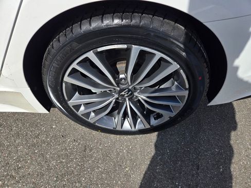 Used 2019 Kia Stinger Premium image 14