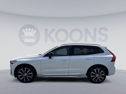 Used 2023 Volvo XC60 B5 Plus w/ Climate Package AWD/4WD image 2