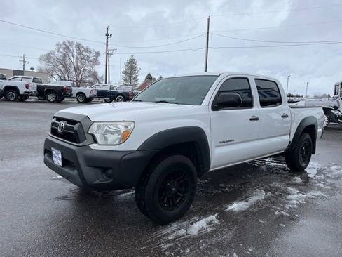 Used 2013 Toyota Tacoma 2WD Double Cab w/ Convenience Pkg image 4