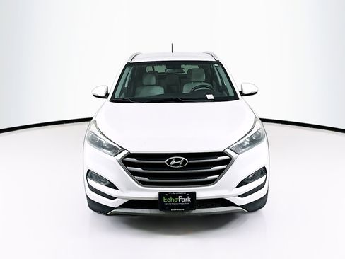 Used 2017 Hyundai Tucson Sport FWD image 2