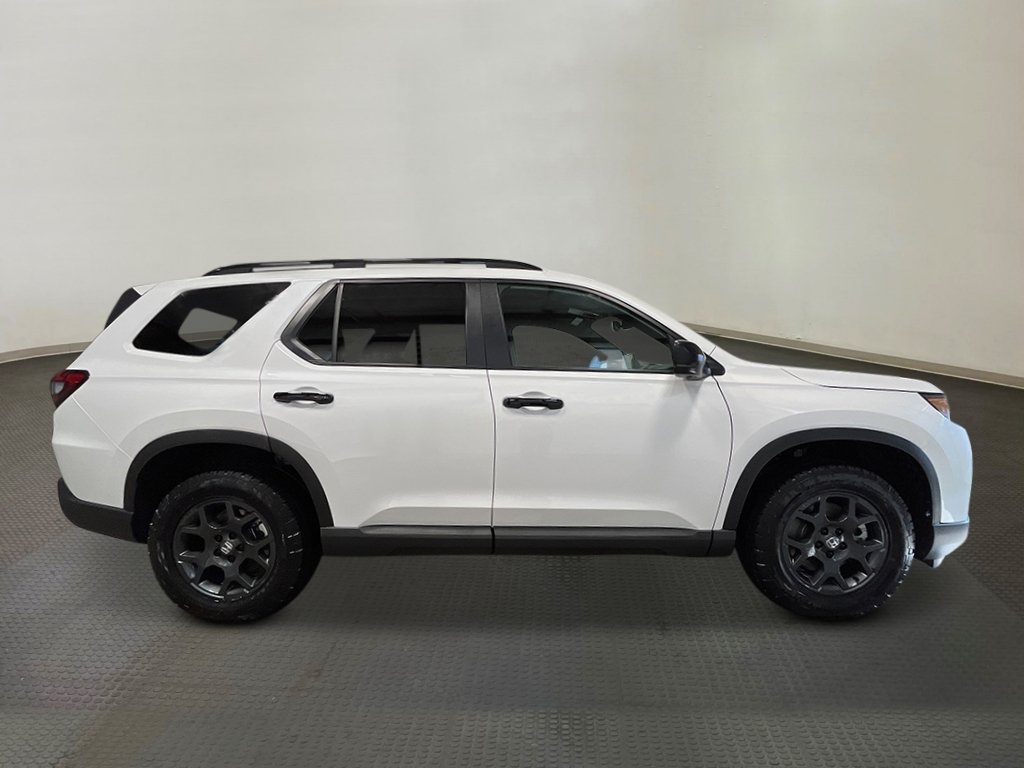 New 2026 Honda Pilot TrailSport image 8