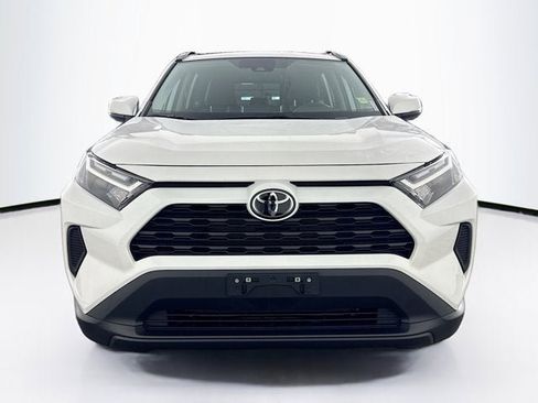 Used 2025 Toyota RAV4 XLE w/ Convenience Package image 2