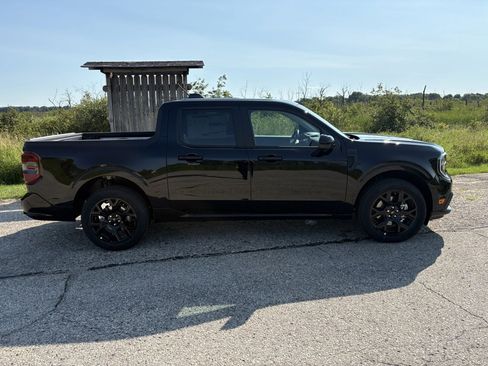 New 2025 Ford Maverick Lobo image 9
