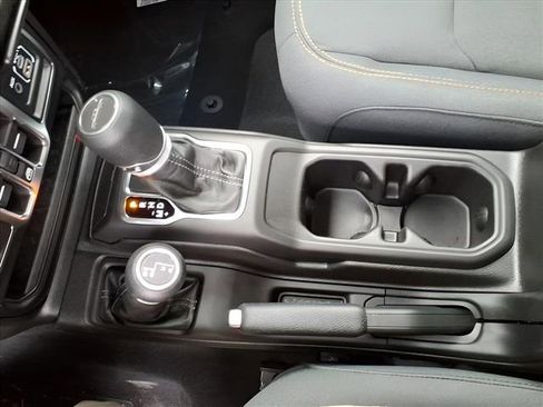 New 2026 Jeep Gladiator Sport image 9