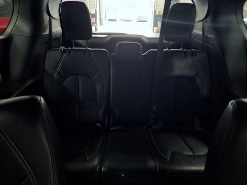 Used 2025 Chrysler Pacifica Select FWD image 20
