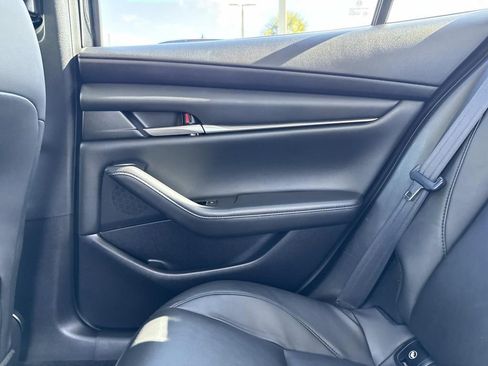 Used 2020 MAZDA MAZDA3 Sedan w/ Select Package image 17