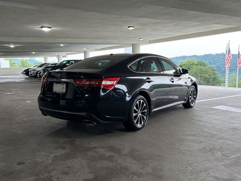 Used 2017 Toyota Avalon XLE FWD image 7