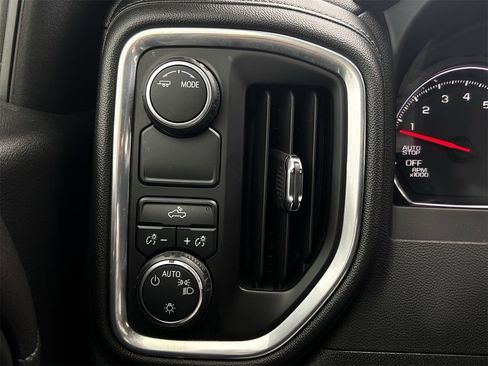 Used 2022 Chevrolet Silverado 1500 LT image 23