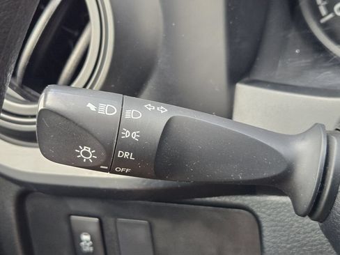 Used 2022 Toyota Tacoma SR RWD image 21