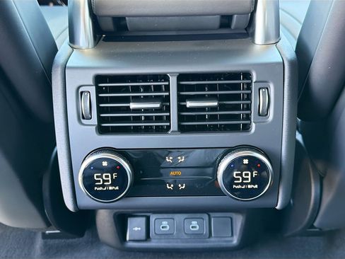 New 2026 Land Rover Discovery Limited Edition AWD/4WD image 20