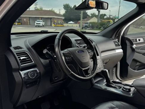 Used 2016 Ford Explorer Limited w/ Equipment Group 301A AWD/4WD image 27
