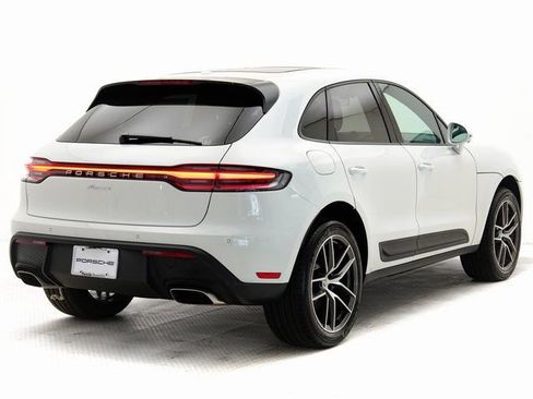 Certified 2025 Porsche Macan image 35