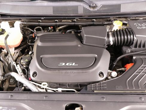 Used 2017 Chrysler Pacifica Touring-L Plus image 22