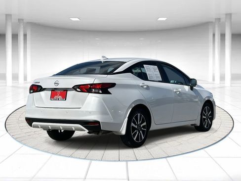 Used 2025 Nissan Versa SV w/ Trunk Package image 4