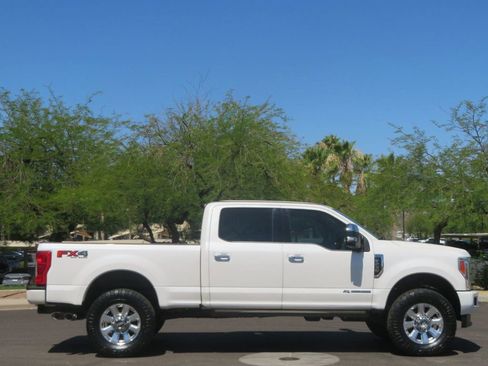 Used 2019 Ford F250 Platinum w/ Platinum Ultimate Package AWD/4WD image 3