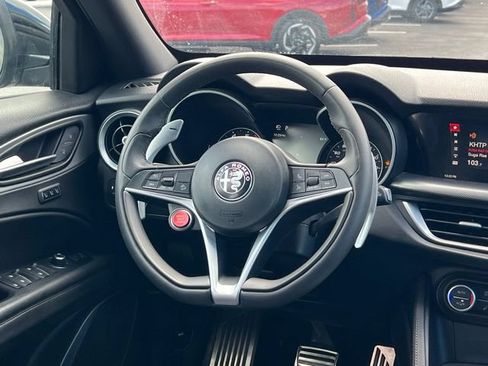Used 2019 Alfa Romeo Stelvio Ti Sport w/ Quick Order Package 22S Sport AWD/4WD image 13