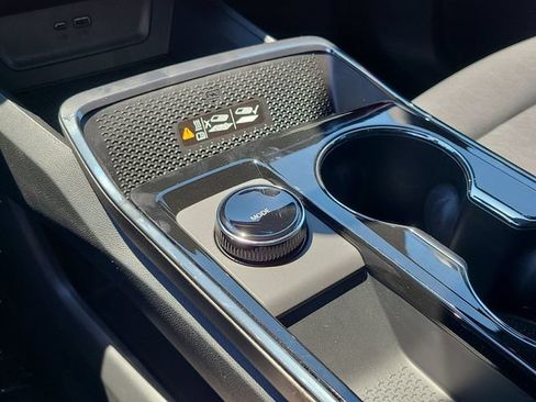 New 2026 Chevrolet Equinox RS FWD image 32