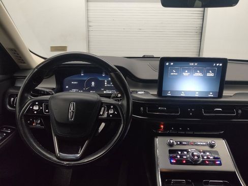 Used 2022 Lincoln Aviator AWD image 22