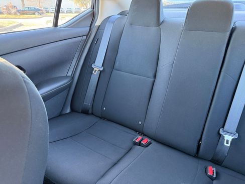 Used 2025 Nissan Sentra S image 39