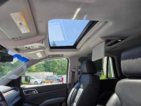 Used 2019 GMC Yukon Denali w/ Denali Ultimate Package AWD/4WD image 15