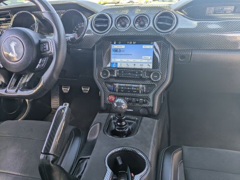 Used 2017 Ford Mustang Shelby GT350 RWD image 16