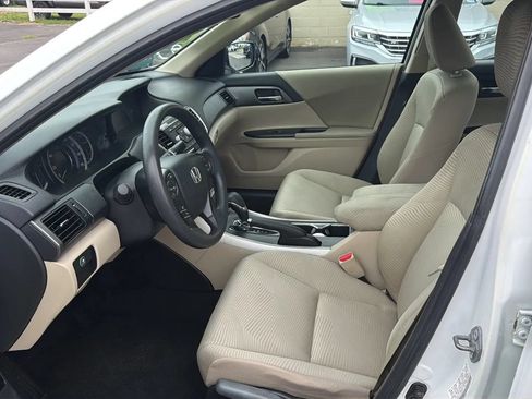 Used 2015 Honda Accord LX image 11