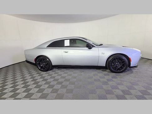 Used 2024 Dodge Charger Daytona R/T w/ Plus Group AWD/4WD image 35