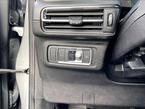 Used 2022 Lincoln Corsair AWD w/ Premium Package image 33