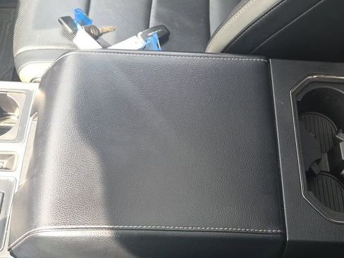 Used 2018 Ford F150 Raptor w/ Equipment Group 802A Luxury image 35