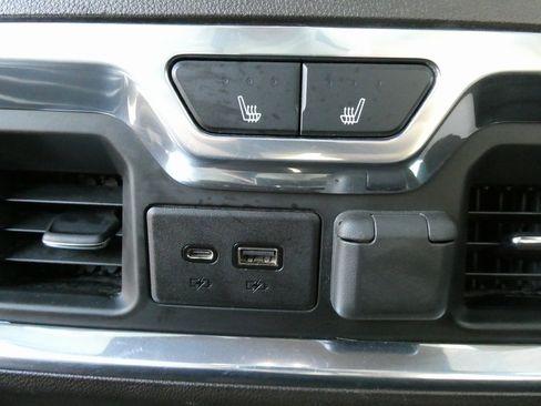 Certified 2020 Chevrolet Silverado 2500 LTZ w/ LTZ Plus Package image 19