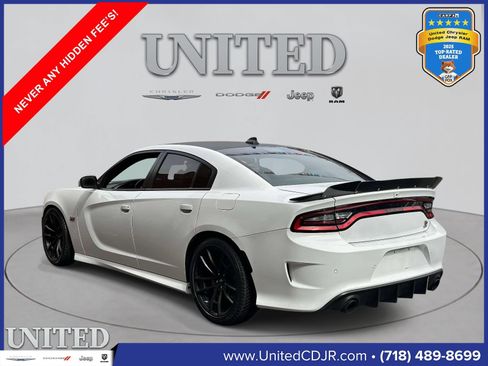 Certified 2022 Dodge Charger Scat Pack w/ Dynamics Package RWD image 6