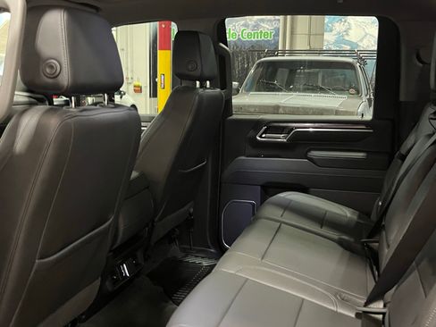 Used 2025 Chevrolet Silverado 3500 LTZ AWD/4WD image 25