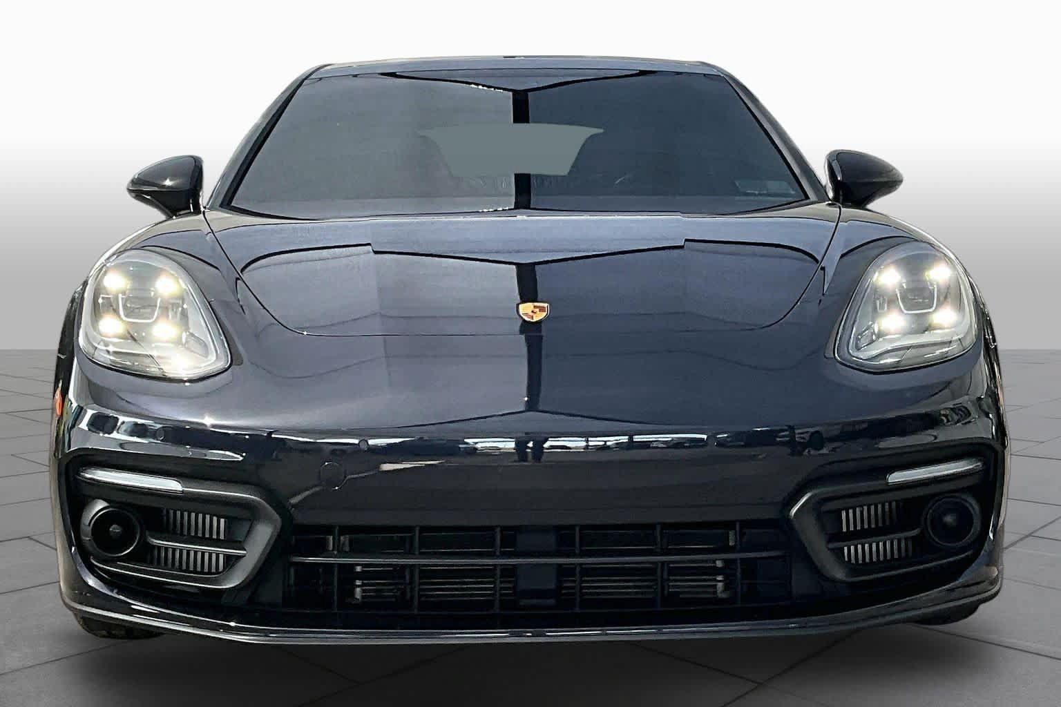 Used 2023 Porsche Panamera 4 Platinum Edition AWD/4WD image 4