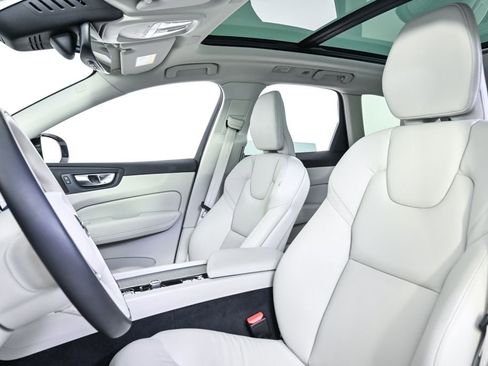 Certified 2023 Volvo XC60 B5 Plus w/ Protection Package Premier image 7