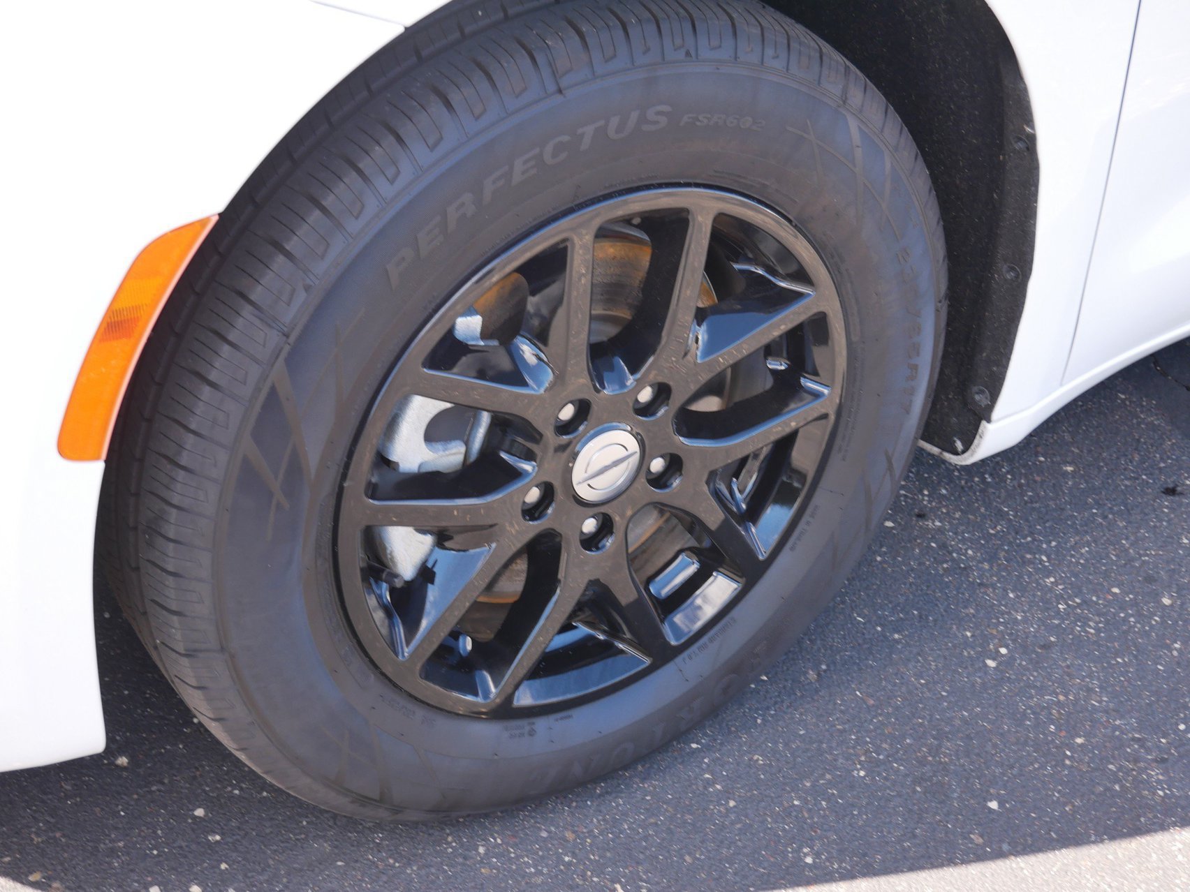 Used 2024 Chrysler Pacifica Touring-L FWD image 7