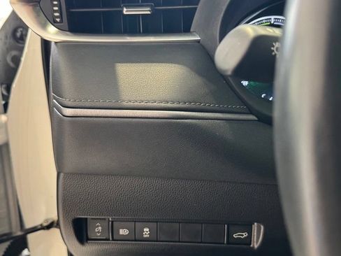 Used 2023 Toyota Venza Nightshade AWD/4WD image 31