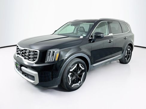 Used 2025 Kia Telluride S AWD/4WD image 3