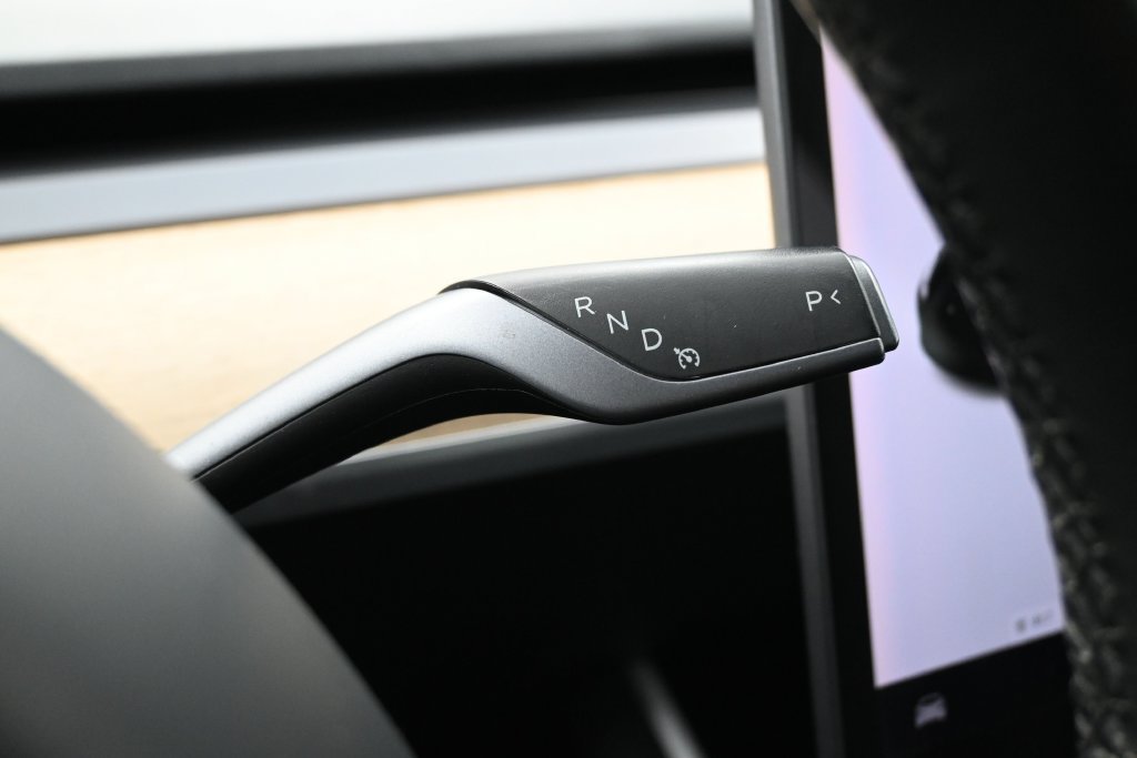 Used 2018 Tesla Model 3 Long Range RWD image 19