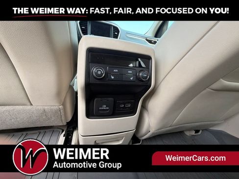 Used 2023 GMC Acadia Denali AWD/4WD image 14
