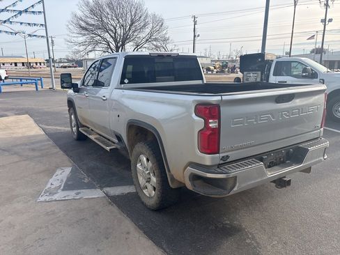 Used 2022 Chevrolet Silverado 2500 LTZ image 3