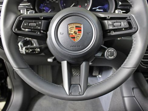 Certified 2026 Porsche Macan image 22