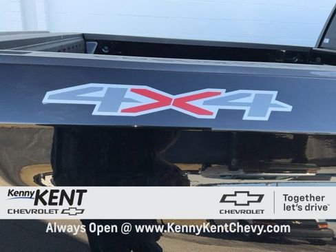 Used 2022 Chevrolet Silverado 1500 LT image 11