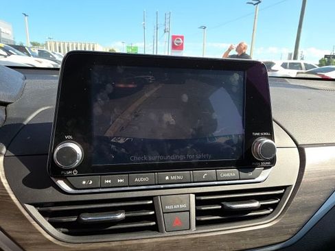 Used 2023 Nissan Altima 2.5 SV AWD/4WD image 19