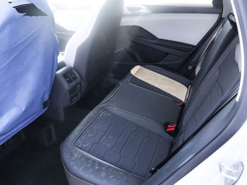 New 2026 Volkswagen Taos SE AWD/4WD image 32