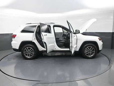 Used 2022 Jeep Grand Cherokee Limited w/ Trailer Tow Group IV AWD/4WD image 46