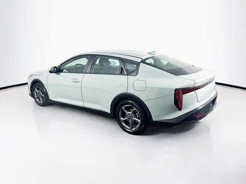 Used 2025 Kia K4 LXS FWD image 5