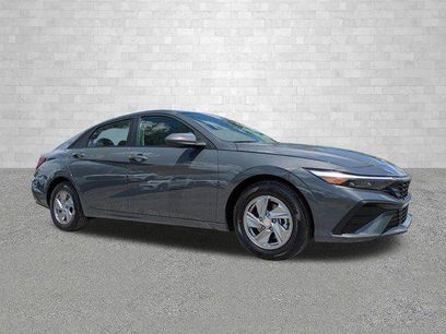 New 2026 Hyundai Elantra SE