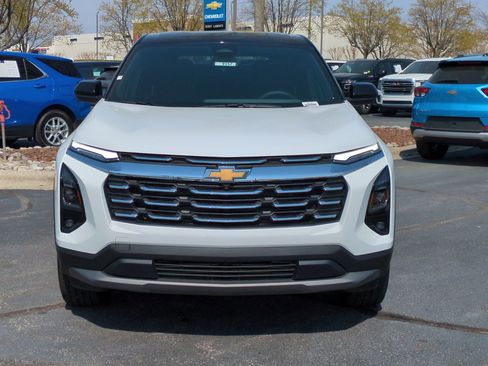 New 2026 Chevrolet Equinox LT FWD image 3